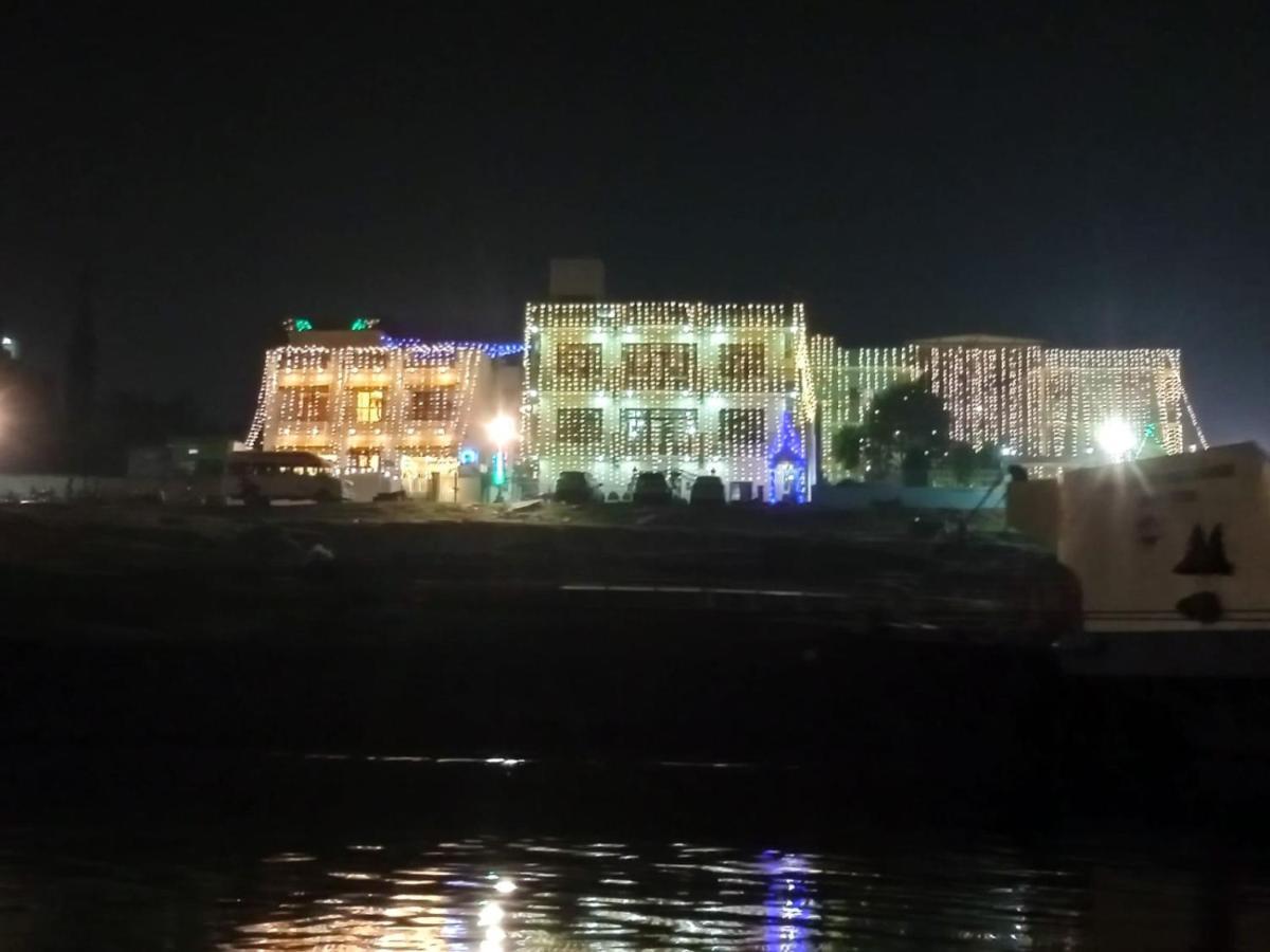 Hotel Ganga Graden Varanasi Exterior photo